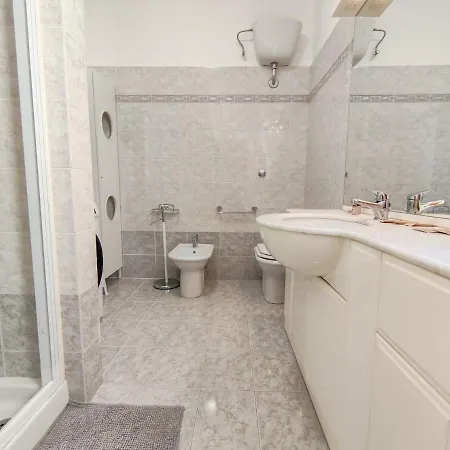 Space & Comfort Near The Beach *